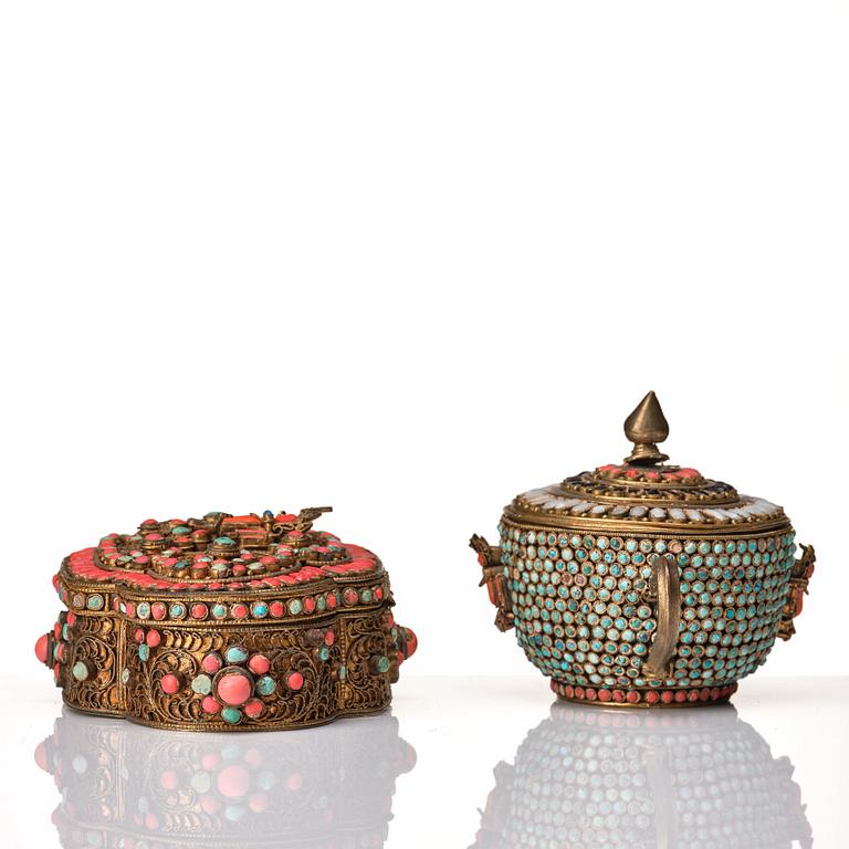 A box with cover and a cup with cover, Nepal, 19/20th Century.