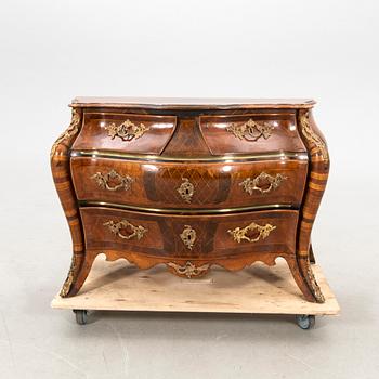 A rococo commode attributed to Johan Neijber (master in Stockholm 1768-1795).
