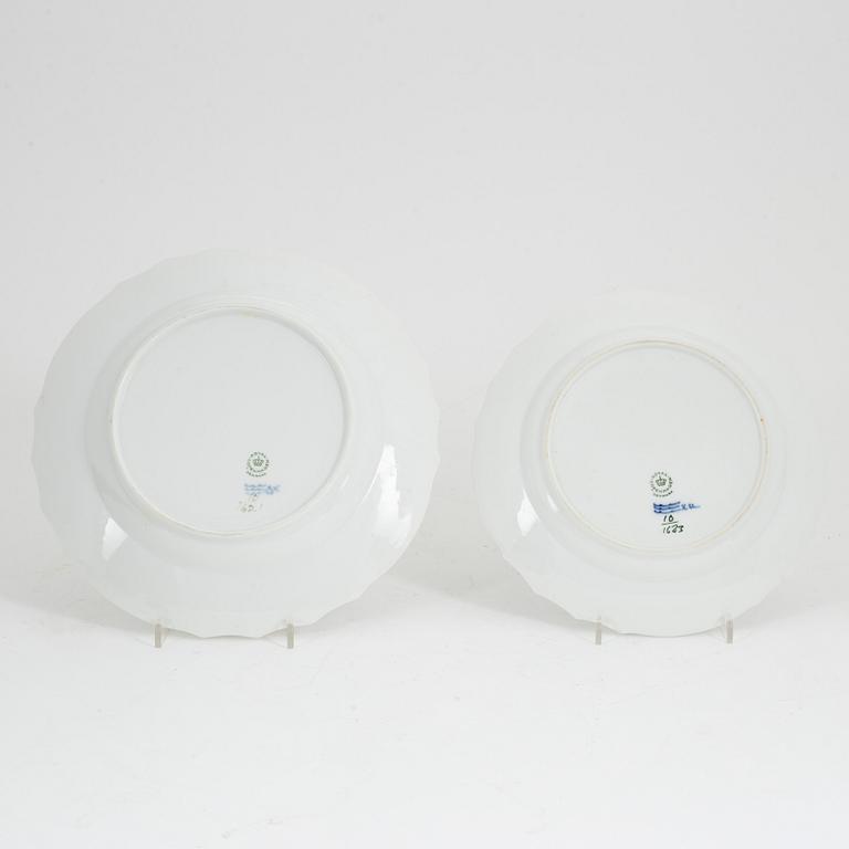 A 24-piece 'Blå Blomst' porcelain set from Royal Coepnhagen, Denmark.