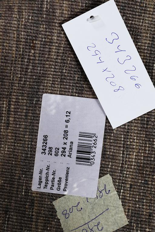 A carpet, Ziegler Ariana, ca 294 x 208 cm.