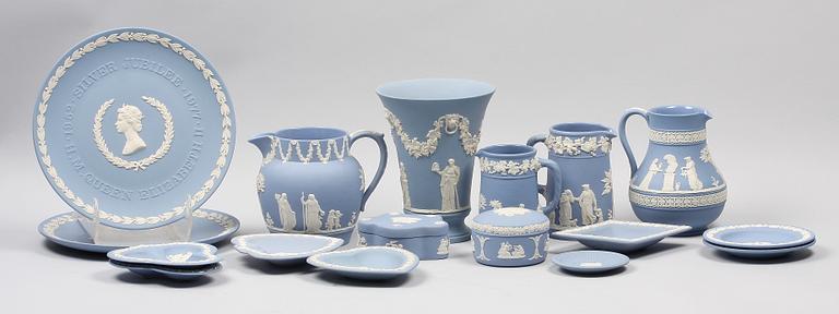 SERVISDELAR, 17 st, jasperware, Wedgwood, England, 1900-talets andra hälft.