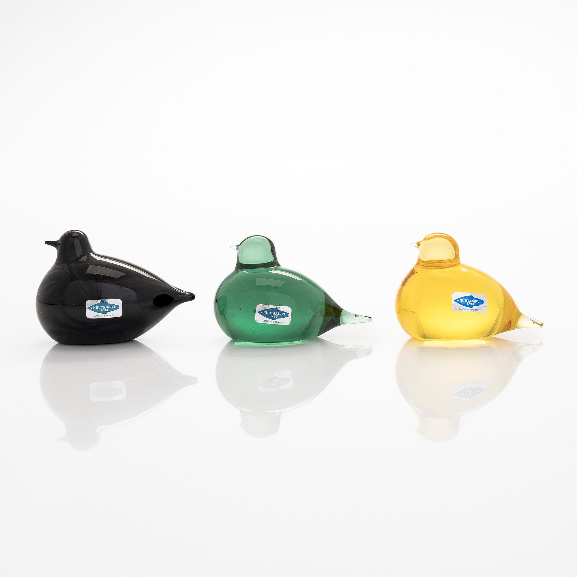 Oiva Toikka, A set of three glass birds, 'Snow Bunting