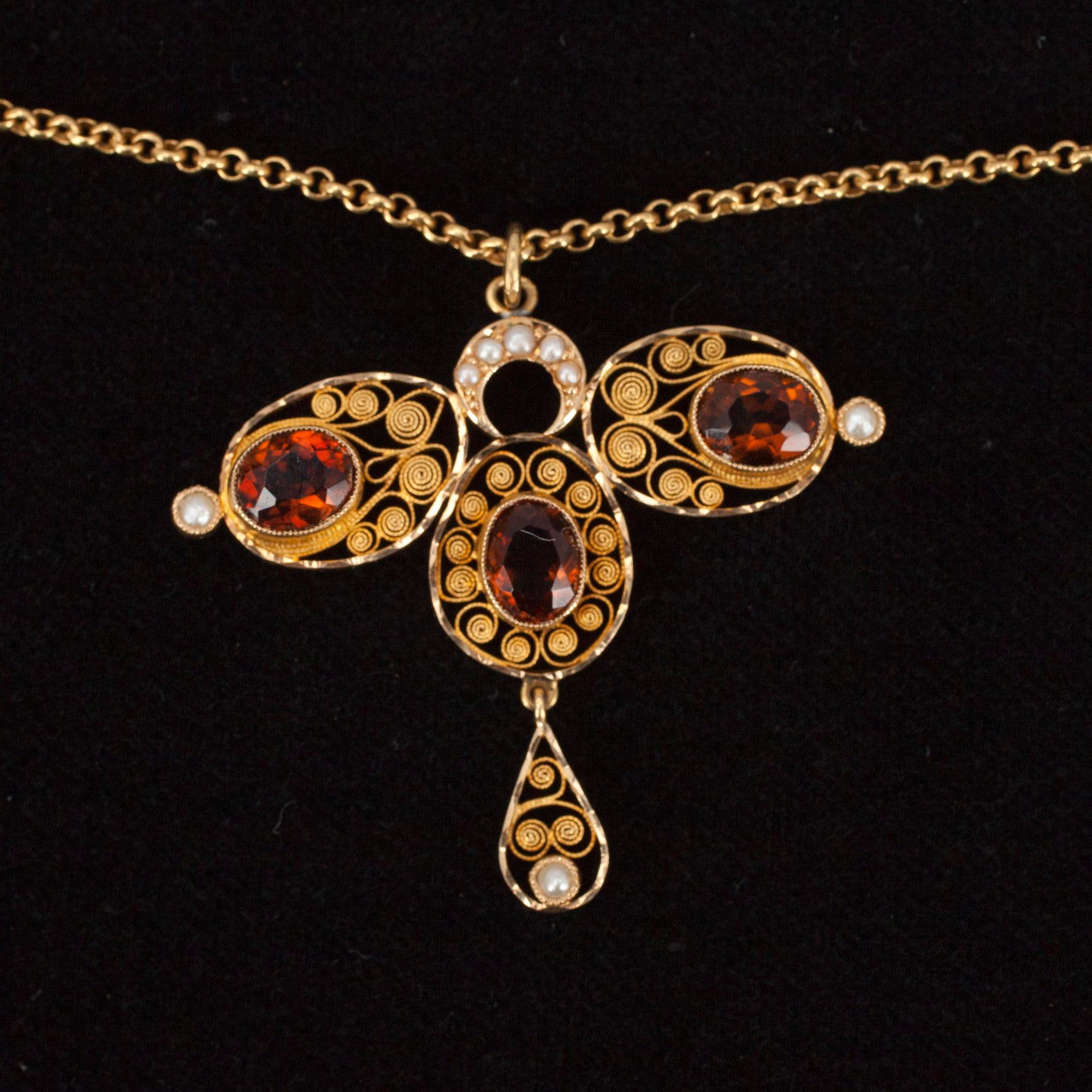HALSSMYCKE, 18K guld, pärlor, citriner. Stockholm 1913. Vikt 9 g.