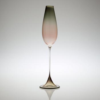 A Nils Landberg glass goblet, Orrefors.