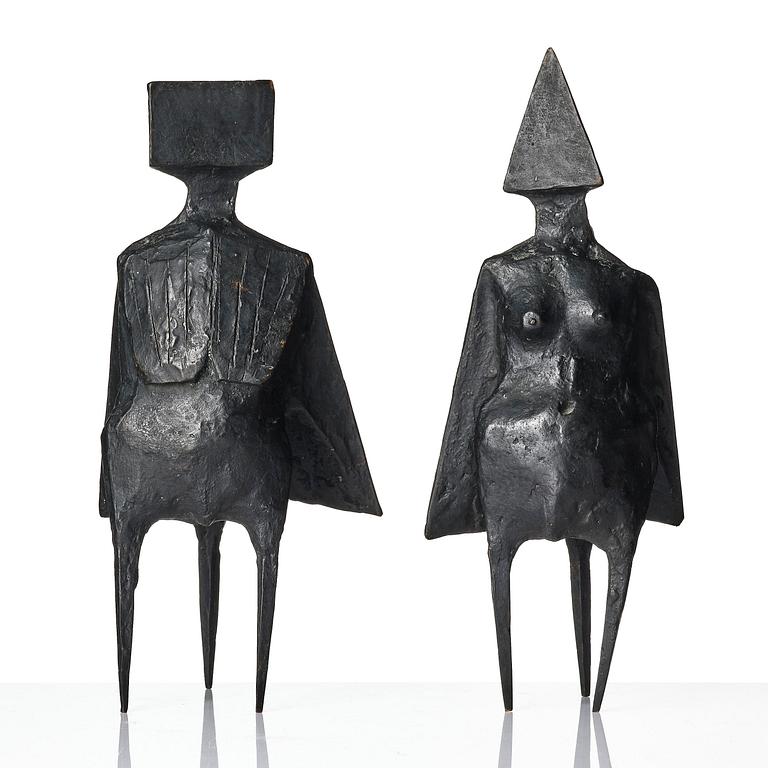 Lynn Chadwick, "Pair of standing figures".