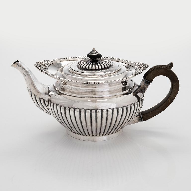Walker & Hall, tekanna, sterlingsilver, Sheffield, England 1903.