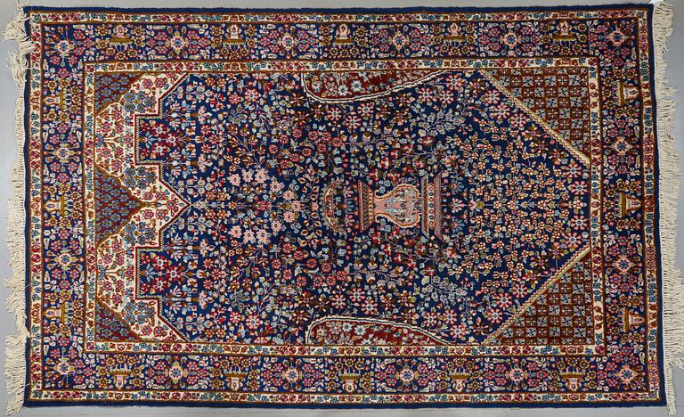 MATTA, Kirman, modern tillverkning, 305 x 211 cm.