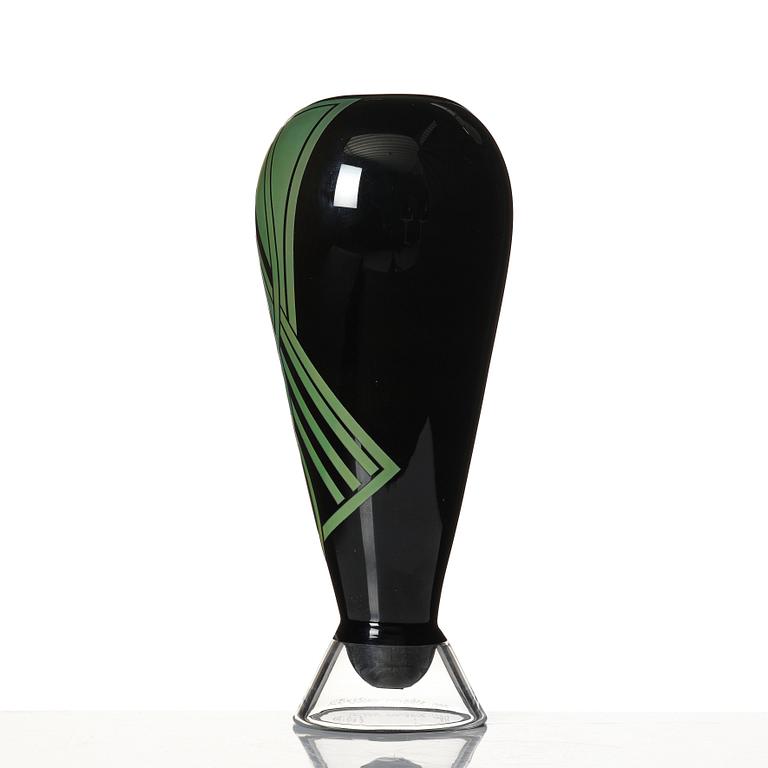 Klas-Göran Tinbäck, a glass vase, executed in his own studio, Sweden 1990.