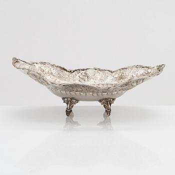 A mid 20th century silver fruitbowl, foreign marks.