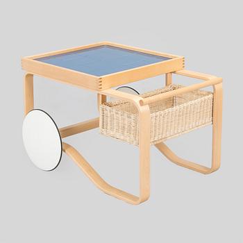 Alvar Aalto, serveringsvagn, modell 900, Artek, Finland, 2006.