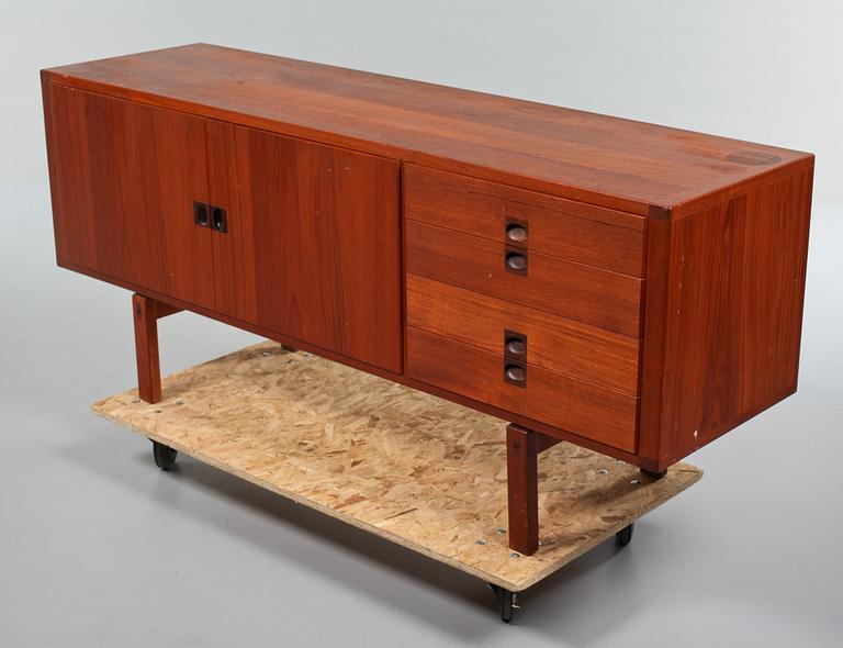 SIDEBOARD, Ulferts, Tibro, omkring år 1960.