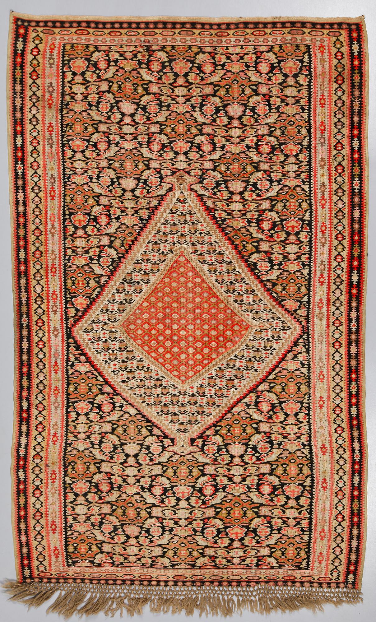 MATTA, Kelim, semiantik, 196x120 cm.