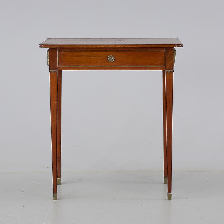 BORD, sengustavianskt, 1800-talets början.