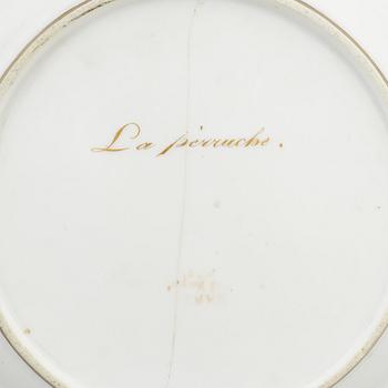 Two French porcelain dishes, Paris, 19th century.