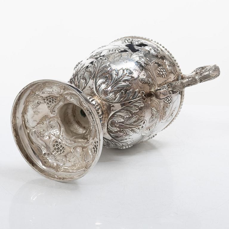 Lale Silverware & Co Ltd, a sterling silver wine cooler/lidded urn, Istanbul, Turkey 20th century.