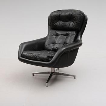 FÅTÖLJ, 1900-talets andra hälft, Dux.