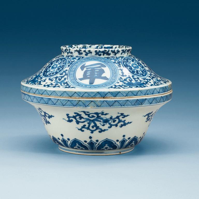 A Japanese blue and white bowl with cover, Meiji (1868-1912).