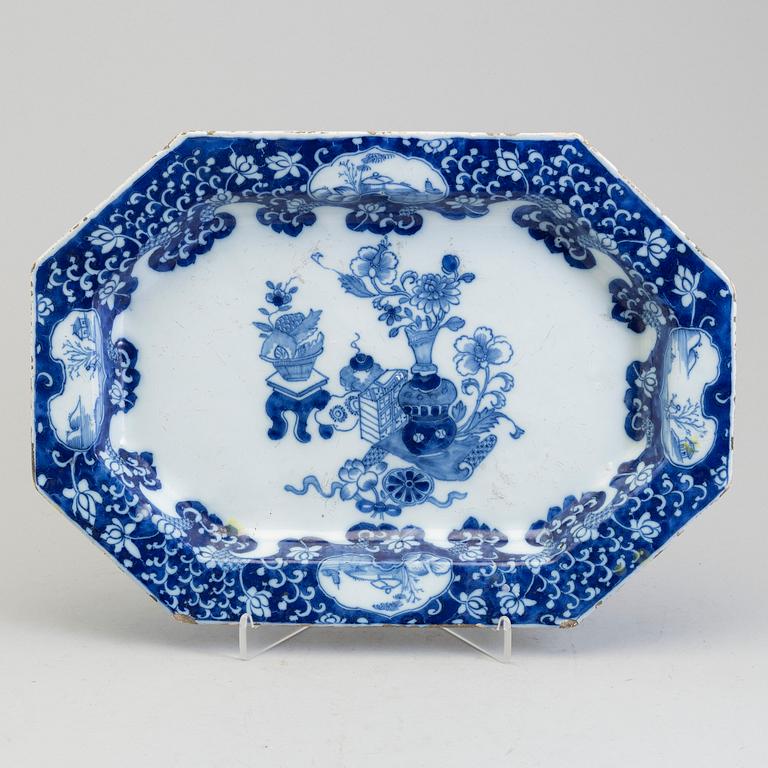 A Northern European faiance dish, 18th century.