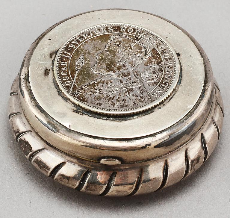 SKÅL samt DOSA, silver, bl.a. T. Eldh, 1900-talets början. Tot ca 180 g.