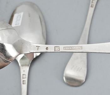 MATSKEDAR, 5 st, silver, Peter Falk, Skara troligen 1769 resp Claes Ekman, Kristinehamn  1777. Totalvikt ca 240 gram.