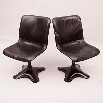STOLAR, ett par, 415, Yrjö Kukkapuro, Haimi. Modellen formgiven 1965.