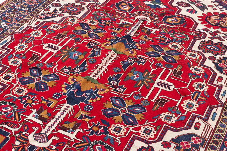 Rug, oriental, approx. 311 x 228 cm.