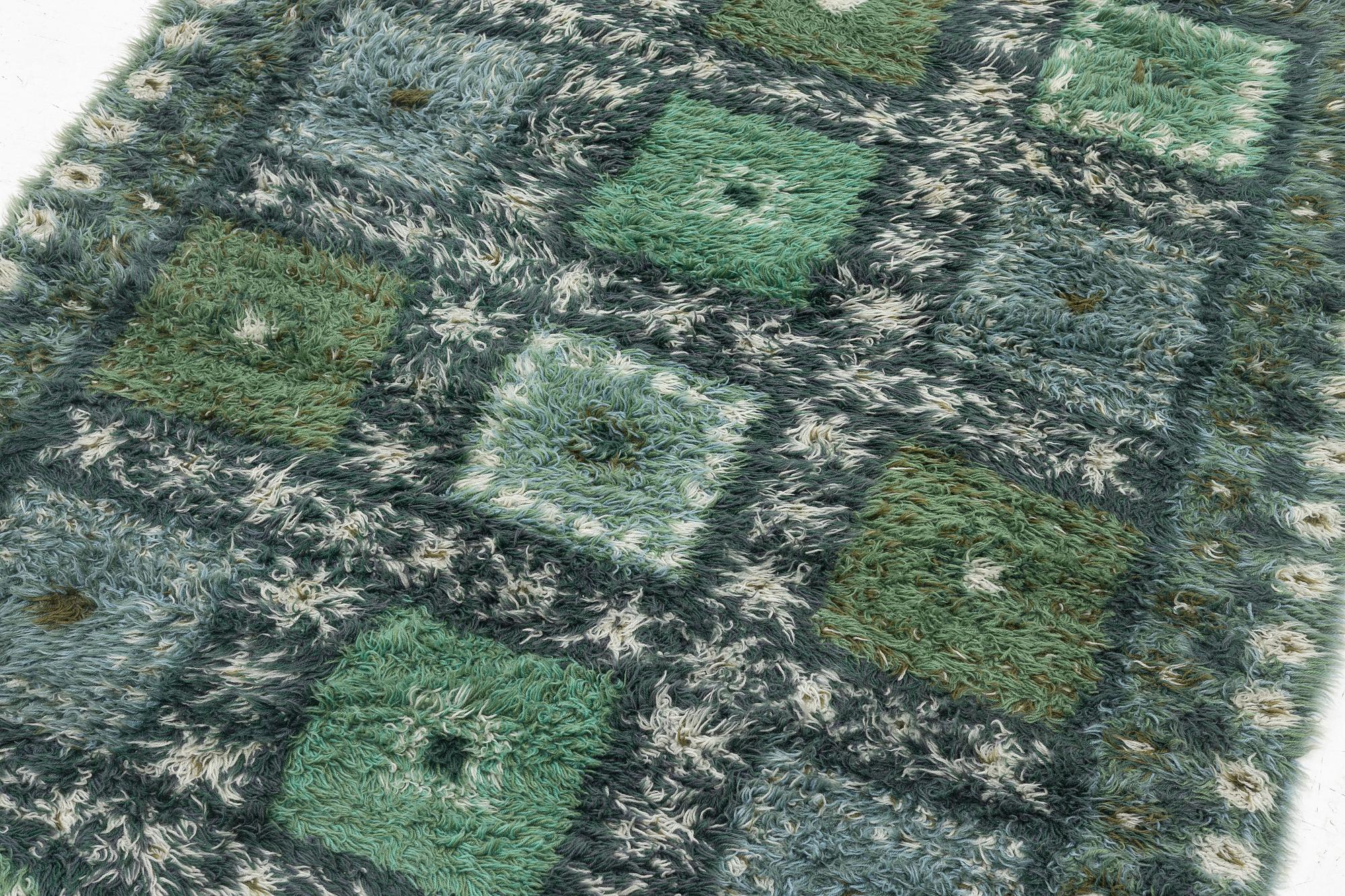 Marianne Richter, a machine made knotted pile, "Ulvåsa", Östergyllen, c. 200 x 137 cm.