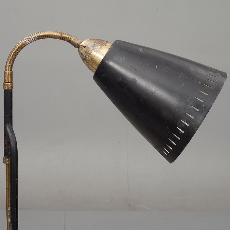 GOLVLAMPA, 1900-talets mitt.