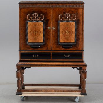 a Art Déco cabinet from the 1920's-/30's.