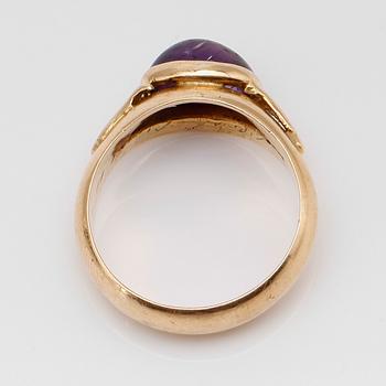 RING, 18K guld, svenska stämplar, 1956. Total vikt ca 5 g.