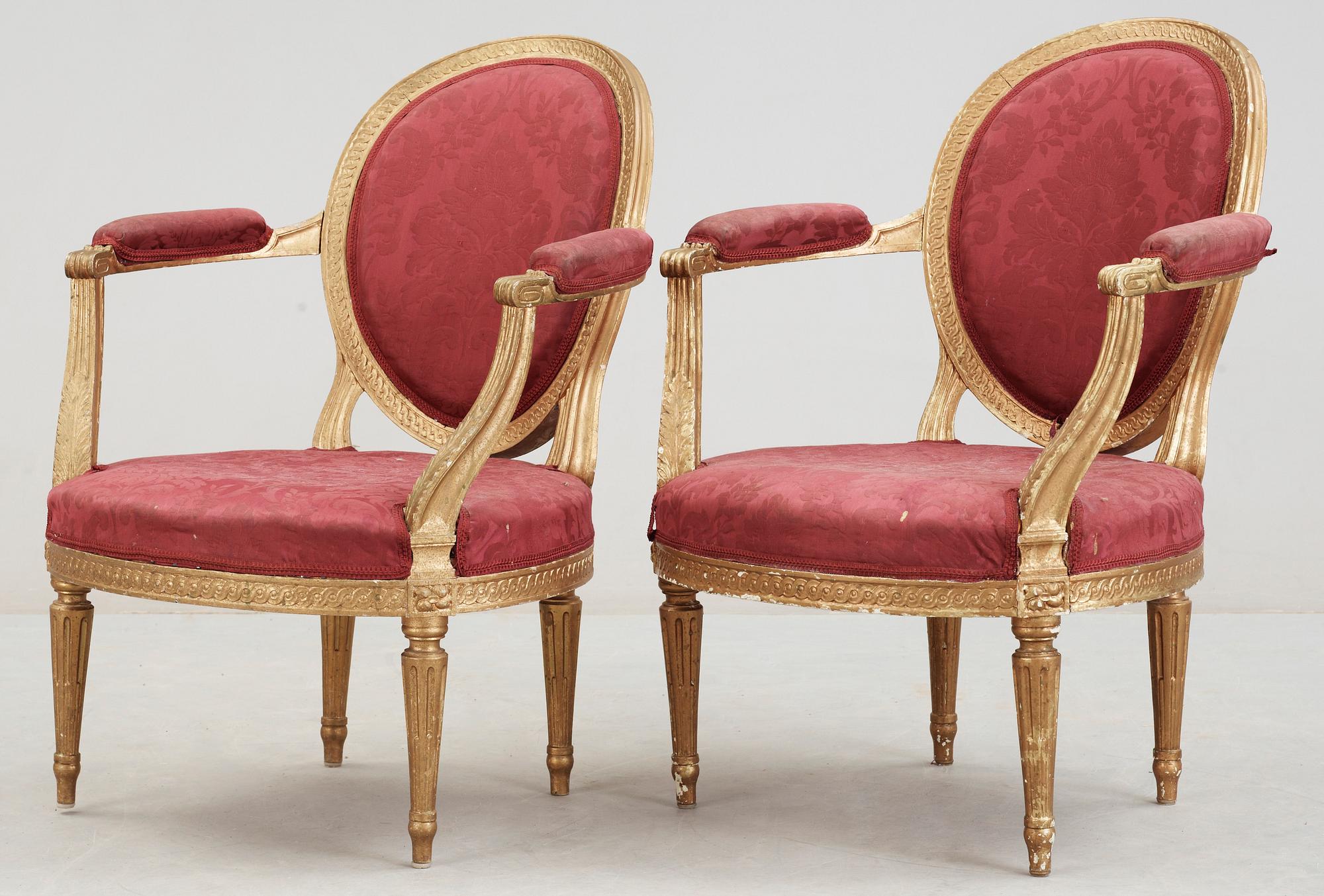 KARMSTOLAR, ett par, gustaviansk stil, omkring år 1900.