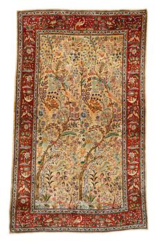 OLD SILK TABRIZ. 260 x 151-163,5 cm.