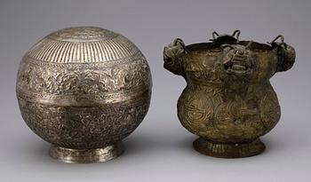 ASK med LOCK samt KÄRL, metall. Burma, 1800-tal.