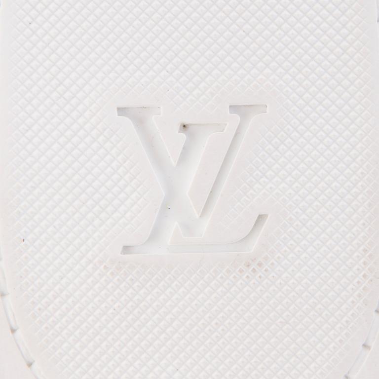 LOUIS VUITTON High Top Lace Up Sneakers in size 39.