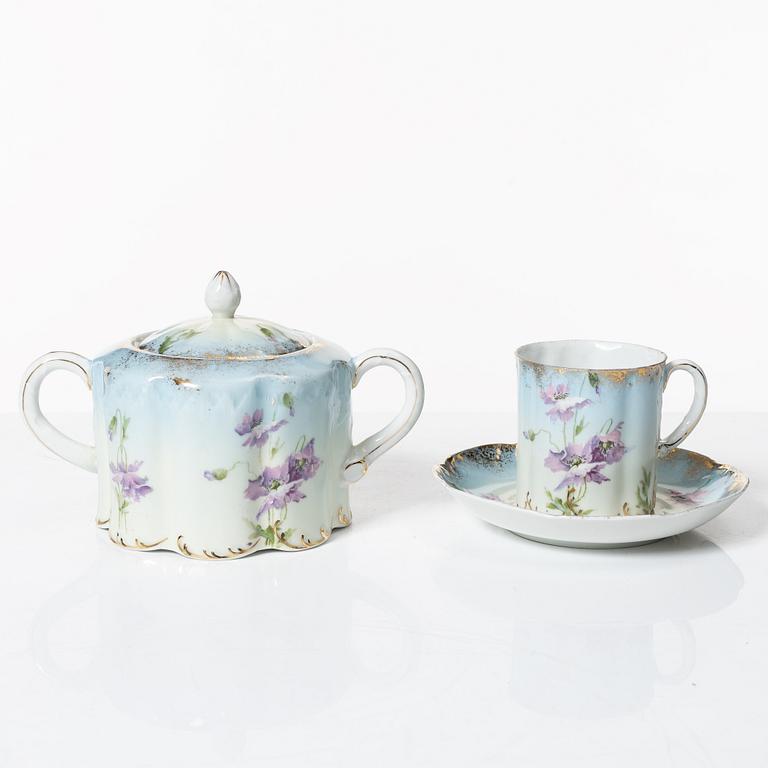 Tea service, 14 pieces, porcelain, Kuznetsov, Russia, circa 1900.