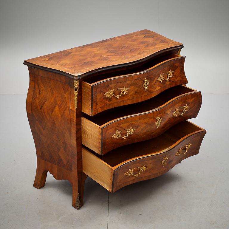 BYRÅ, rokokostil, tidigt 1900-tal.