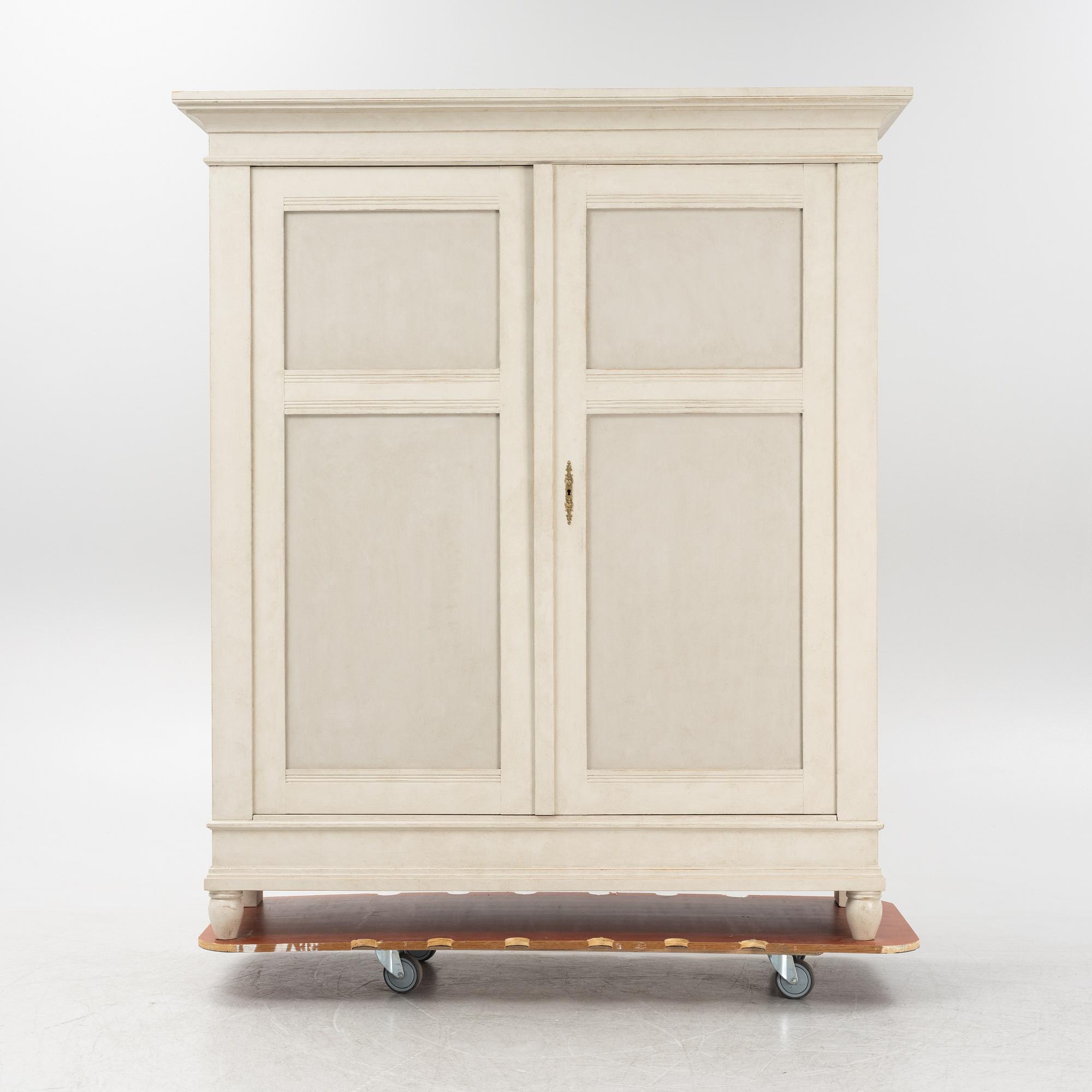 Klädskåp, tidigt 1900-tal.