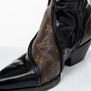 Louis Vuitton, boots, size 37.