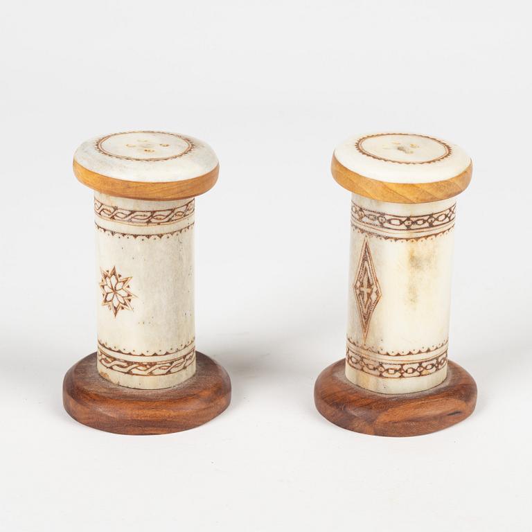 A pair of shakers.