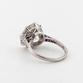 A brilliant cut diamond ring.