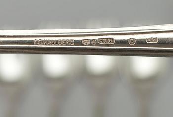 FISKBESTICK, 16 delar, silver, C.G. Hallberg, Stockholm 1916-1917. Tot. vikt ca 767,4 g.