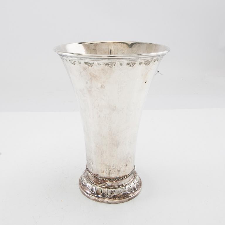 Cup/vase silver GAB Stockholm 1944.