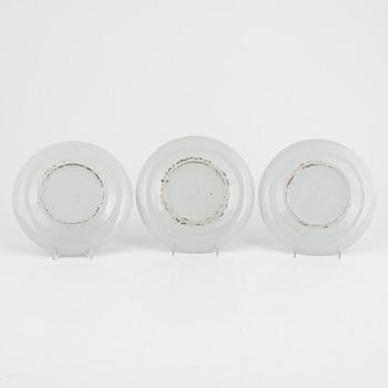 Seven pieces of canton porcelain, China, second half of the 19th century.