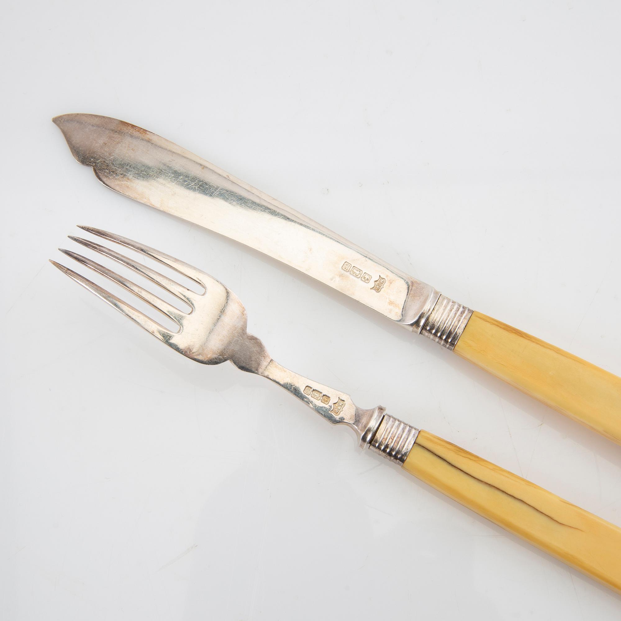 Mappin & Webb fish cutlery 24 + 2 dlr sterling silver Sheffield 1903.