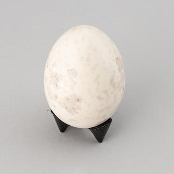 Hans Hedberg, a signed faience egg with stand, Biot, France.