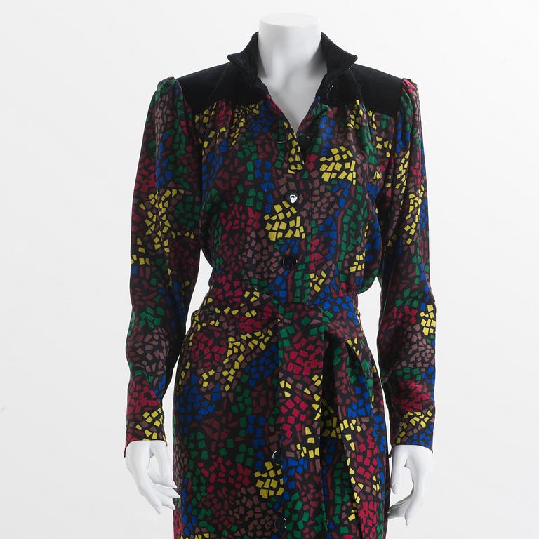KLÄNNING, Yves Saint Laurent, storlek 40.