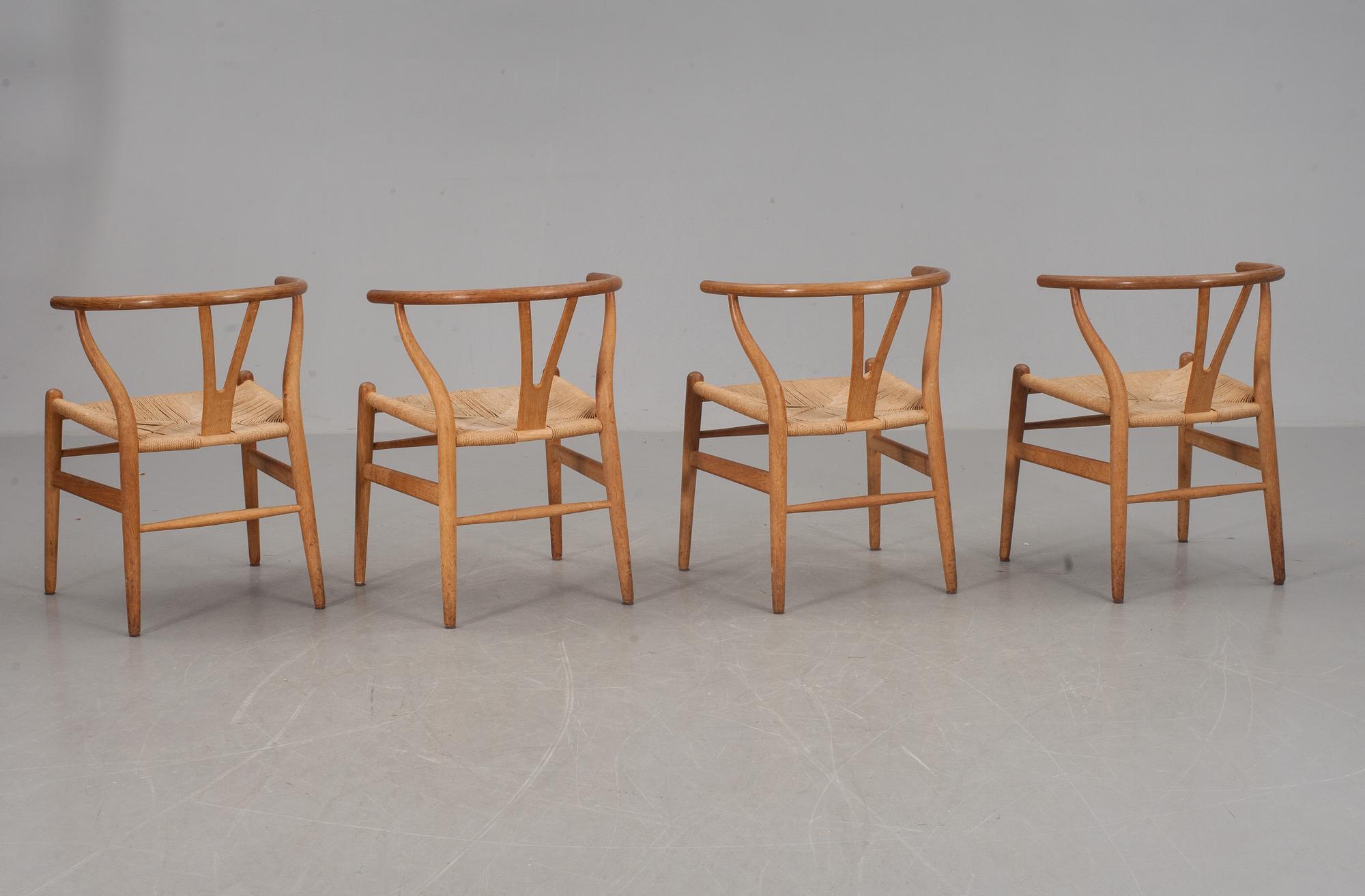 KARMSTOLAR, 4 st,  Hans J Wegner, "Y-stolen", Carl Hansen & Søn, Danmark. 1900-talets andra hälft.
