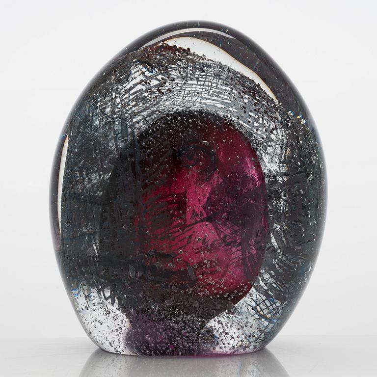 Sini Majuri, glasskulptur, "Anna", signerad Sini Majuri, Suomenlinna 2022.