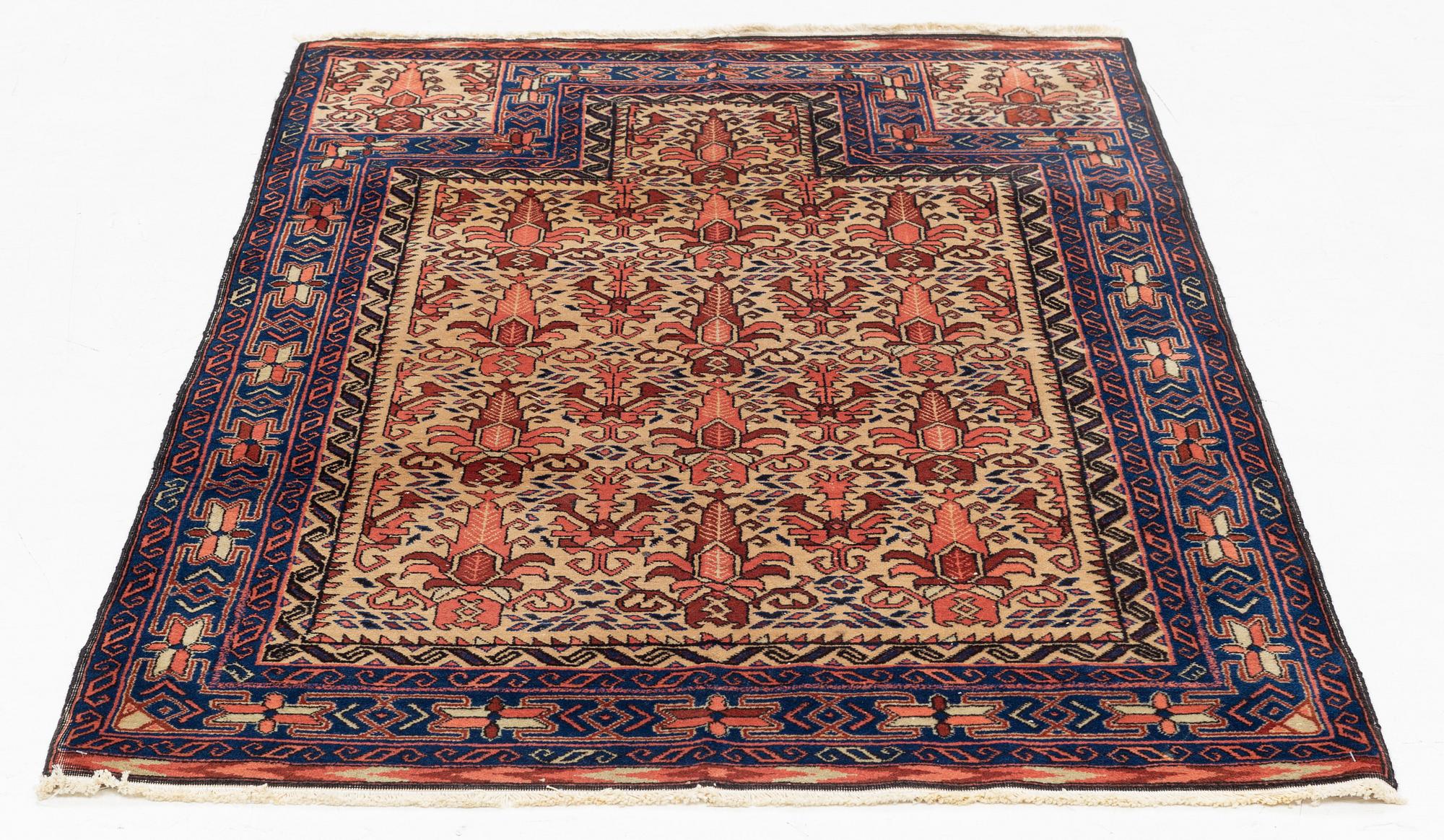 A West Persian rug, c. 152 x 100 cm.