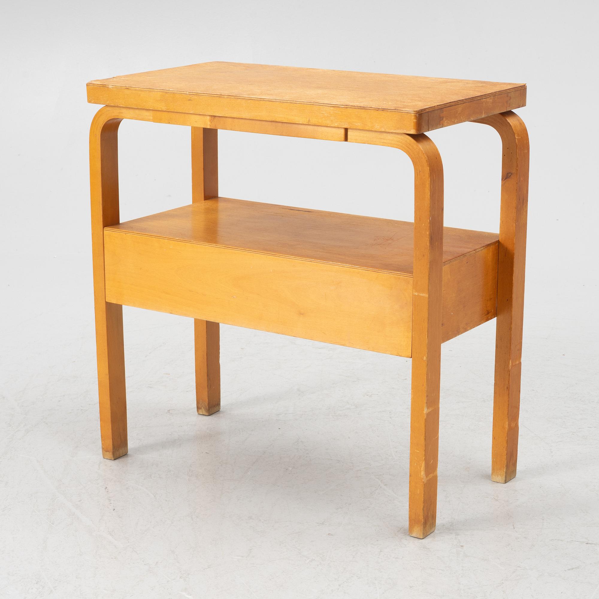 Alvar Aalto, sidobord, modell 87, 1900-talets första hälft.